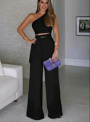 Elegantni ženski kombinezon na jedno rame

Kombinezon: 3000 dinara ❤️