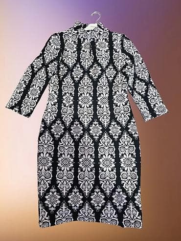 krem cizme: Haljina sa visokim okovratnikom i 3/4 rukavima. Više brojeva Crna — 1