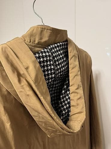 Dresses: Ženski dugi lagani mantil/parka u boji peska. - Kroj: ravna silueta — 7