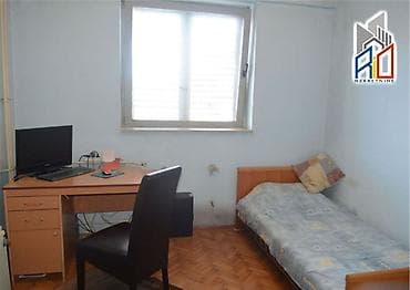 čista soba u bačkoj: Na prodaju: Trosoban stan u strogom centru Uba! Površina 93m2 — 9