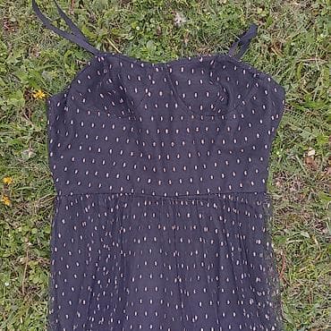 SHEIN duga haljina na bretele - Model: duga, lepršava haljina sa na lalafo.rs SHEIN duga haljina na bretele - Model: duga, lepršava haljina sa