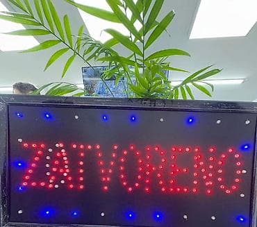 Alati i mašine: Reklama svetleca Dimenzije visina oko 25cm duzina oko 50cm. Idealno — 1