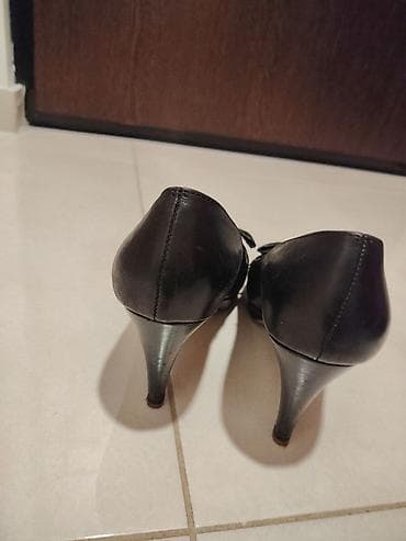 zute starke zenske: Crne ženske salonke s otvorenim prstima i mašnom - Klasičan model sa — 3