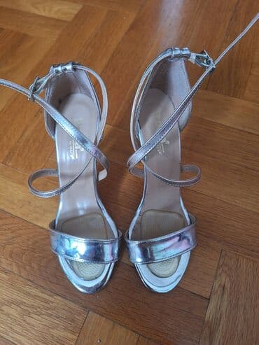 srebrna ogrlica sa krsticem: Sandals, 38 — 1