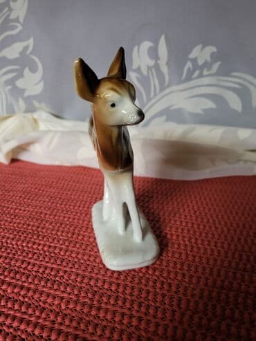 velike svece: Figura nova nemacka foreign 70,80te. Porcelanska figura,sve na njoj — 7