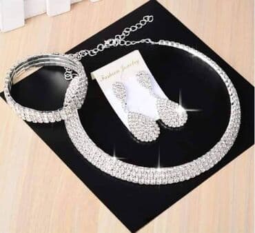 dove set neseser: Cena:1800din — 3