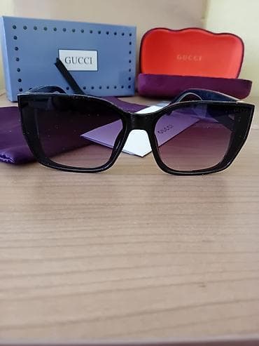 Gucci ženske sunčane naočare – oversize pravougaoni okvir - Model sa