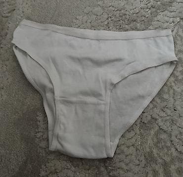 torbe doca: Pamucni donji ves,na stanju sest komada — 2