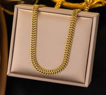 moderne ogrlice 2022: Ogrlica
Cena:1300din — 1