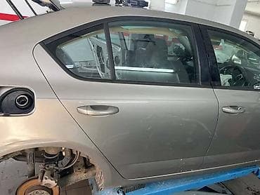auto delovi lajkovac: VRATA ZA ŠKODA OCTAVIA OD 2013. DO 2017. GOD. | Zadnja desna vrata — 1