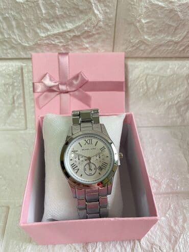 Wallets: Cena: 2700 din (sa kutijom)
Cena:2500 din (bez kutije) — 27