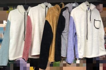 levis dukserice: S m l xl 
2200 — 3