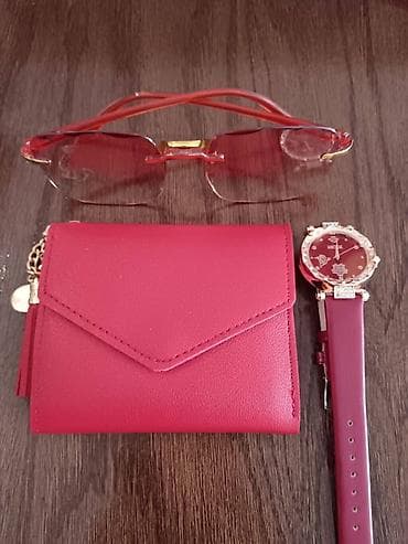 Ženski modni set: sat + novčanik + naočare za sunce Sadržaj seta: - — 10