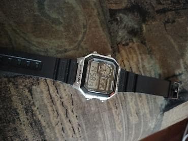 Kancelarijski nameštaj: Set ručnih satova – 4 komada 1) Pametni sat (okrugli ekran, crno — 5