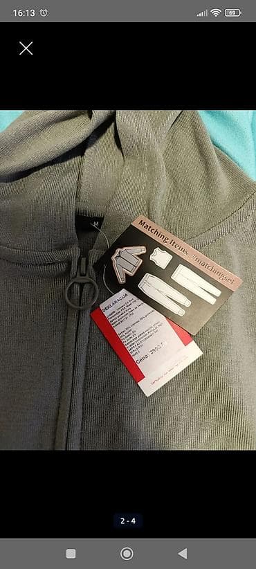 Dukserice: Zelena dukserica sa kapuljačom i rajsferšlusom - Model: dukserica na — 2