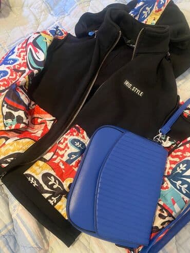 bomber jakna pull and bear: Komplet jakna i torba 1500 komad
1500 din torba 
1500 din jakna — 2