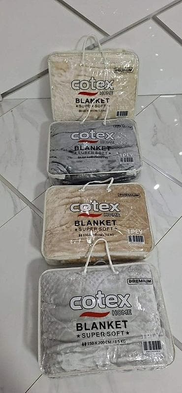 posteljine cena: Ćebe 3kg 220x240 3500din
Ćebe 1.5kg 150x200 2500din

T — 6