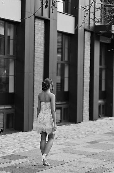 Haljine: Koktel/večernja haljina – kratka, bez bretela, boja šampanjca - Kroj — 4