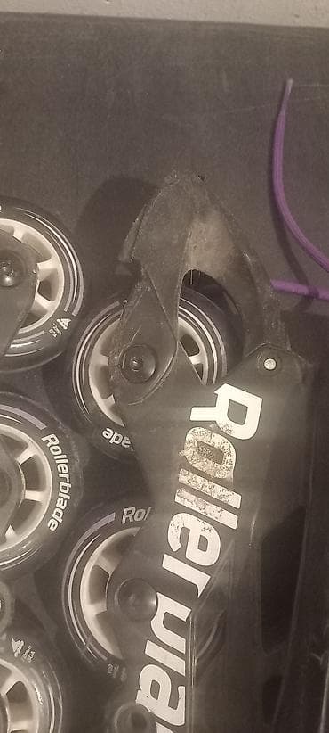 decathlon beograd: Roleri u dobrom stanju.Broj je 33 do 36.5.Novi Beograd blok 62 — 7