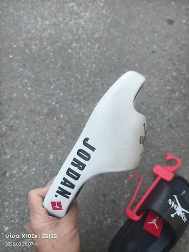 jordan papuče: 36 do 45 
Novi model 
Cena 2600 din ✅️
NT❤ — 4
