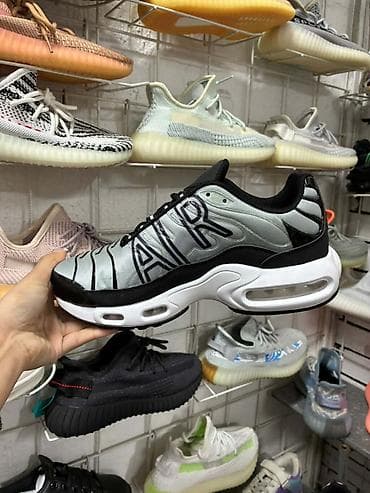 Sandals: 36-41
3800 din
sdpt — 1