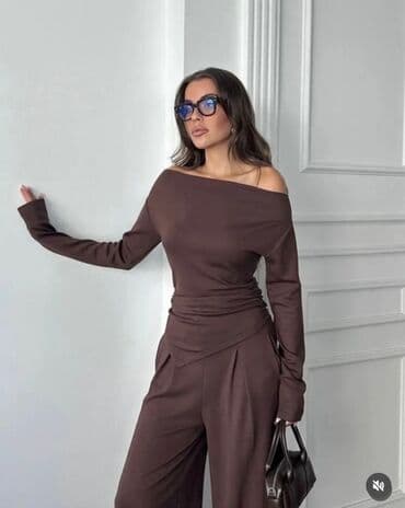 Overalls: Komplet 3300 dinara 🤗 Vel s m m Duzina nogavica 115 cm Sve boje sa — 1