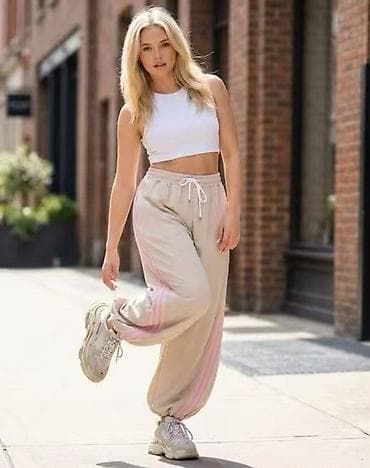 papuce sa grejacima: ✨Ženske trenerke – široki model sa prugama
✅2300 din — 2