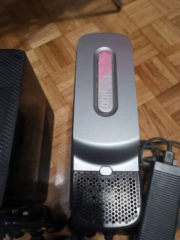 Kitchen Appliances: AKCIJA! POVOLJNO! Prodajem Xbox 360 slim i fat crni jusper. Slim — 3