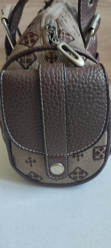 mona torbe nova kolekcija: Šarena ženska torba sa tropskim motivima .Parfois - Model: torba sa — 8
