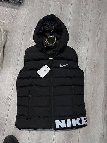 S M L XL XXL
Cena 3700 dinara