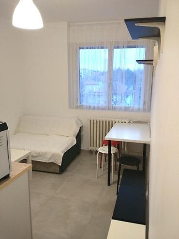 sasomange izdavanje soba beograd: Izdajem garsonjeru od 14m2 u Železniku. Blizu pijace, autobuske — 1