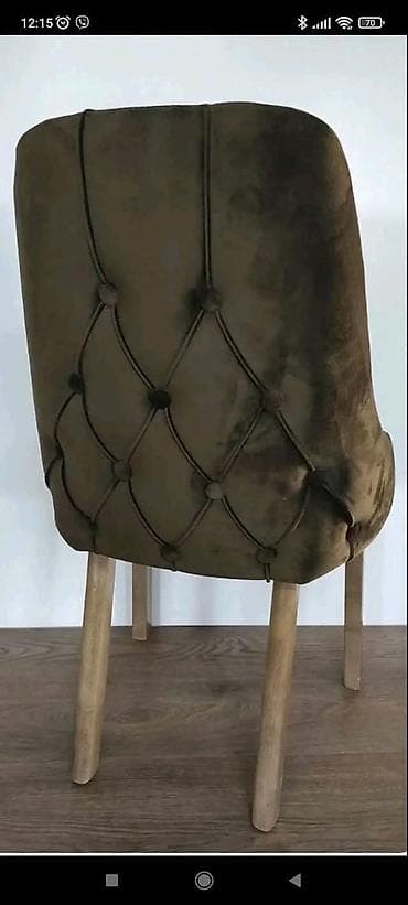 stilski stolovi za trpezariju: Tapacirana stolica sa dugmićima (chesterfield stil) - Presvlaka: meki — 4