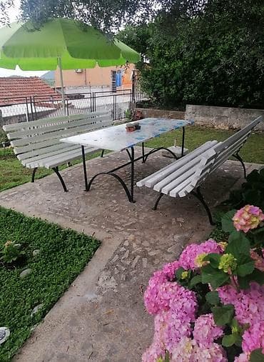 stampane kuce cacak cena: Sutomore, iznajmljujem apartman i sobe. Sobe sa dva, tri i četiri — 3