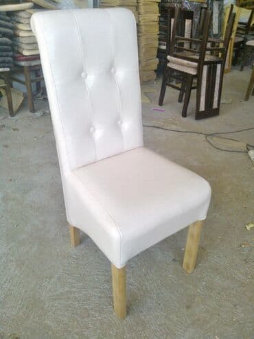 kupujemprodajem stolice za ljuljanje: Stolice sa dugmetom 4200,bez dugmeta 3800 din dostava 2500 — 2