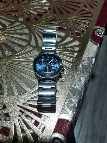 Jewellery: Swotch ispravan sat sat je original sviss made ima jednu linijicu sa — 10