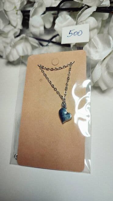 Torbe: Ogrlica sa priveškom u obliku srca - Materijal: metalna legura u — 1