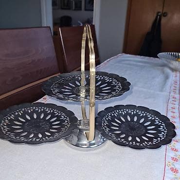 Stalak za bombone, kolače na tri etaže, sklopiv. Stalak je kao nov