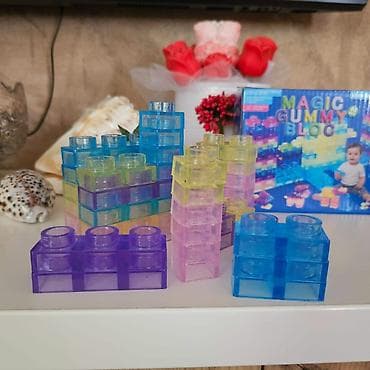 hm kupaci za decu: Magic Gummy Bloc sadrži 40 mekanih, prozirnih kockica u boji koje se — 4