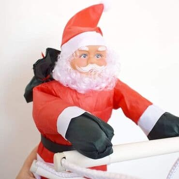 deda mraz na merdevinama kupujemprodajem: 50cm -1500 din 60cm - 1.800din 90cm - 2500din Deda Mrazici u vise — 2