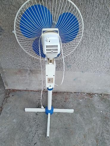 voltmetar za akumulator: Ventilator Vento Italy neispravan motor,za delove — 4