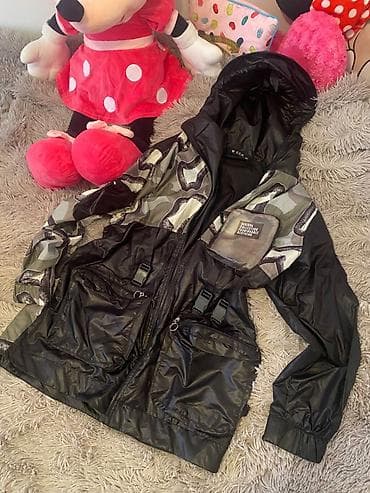 Nova jakna predobra snizeno 1000 din plus poklon gratis sve vel