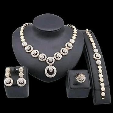 narukvica pandora cena: Komplet 
2999 din
💋 — 1