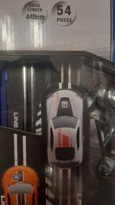 kamioni na daljinsko upravljanje: Auto staza i 2 automobila na daljinski novo akcija cene nisu fiksne — 3