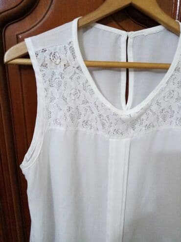 Shirts, blouses and tunics: Bluza bez rukava svecana 500din — 2