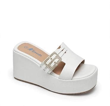 zara kozna obuca: Ženske klompe/sandale na platformu – belo - Elegantne bele klompe sa — 1