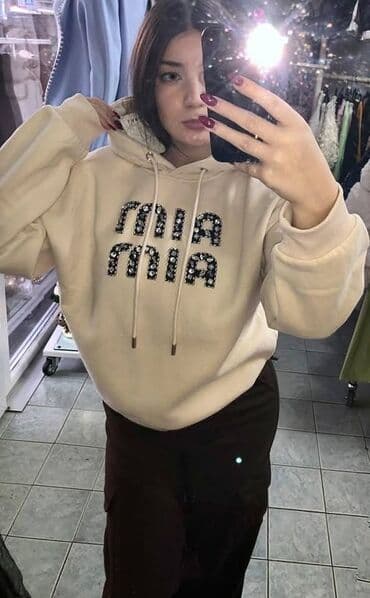 Women's Sweatshirts: S m duks
4500 din 🥰😊
Viki — 1