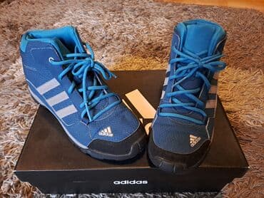Adidas zimska obuca vel 38 2/3