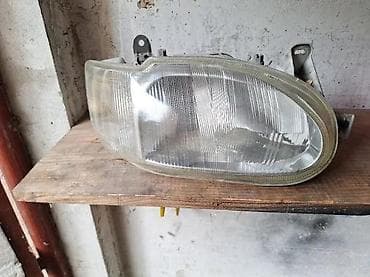 FORD ESCORT FAR DESNI | Far ford escort dobro stanje — 3