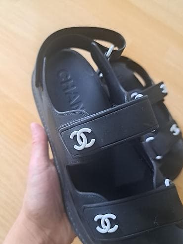 Crne ženske sandale sa kaiševima Chanel orig.Veoma udobne i očuvane na lalafo.rs Crne ženske sandale sa kaiševima Chanel orig.Veoma udobne i očuvane