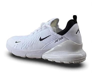 clockhouse c: Sportske patike – bele, niskog profila, sa crnim detaljima i — 2